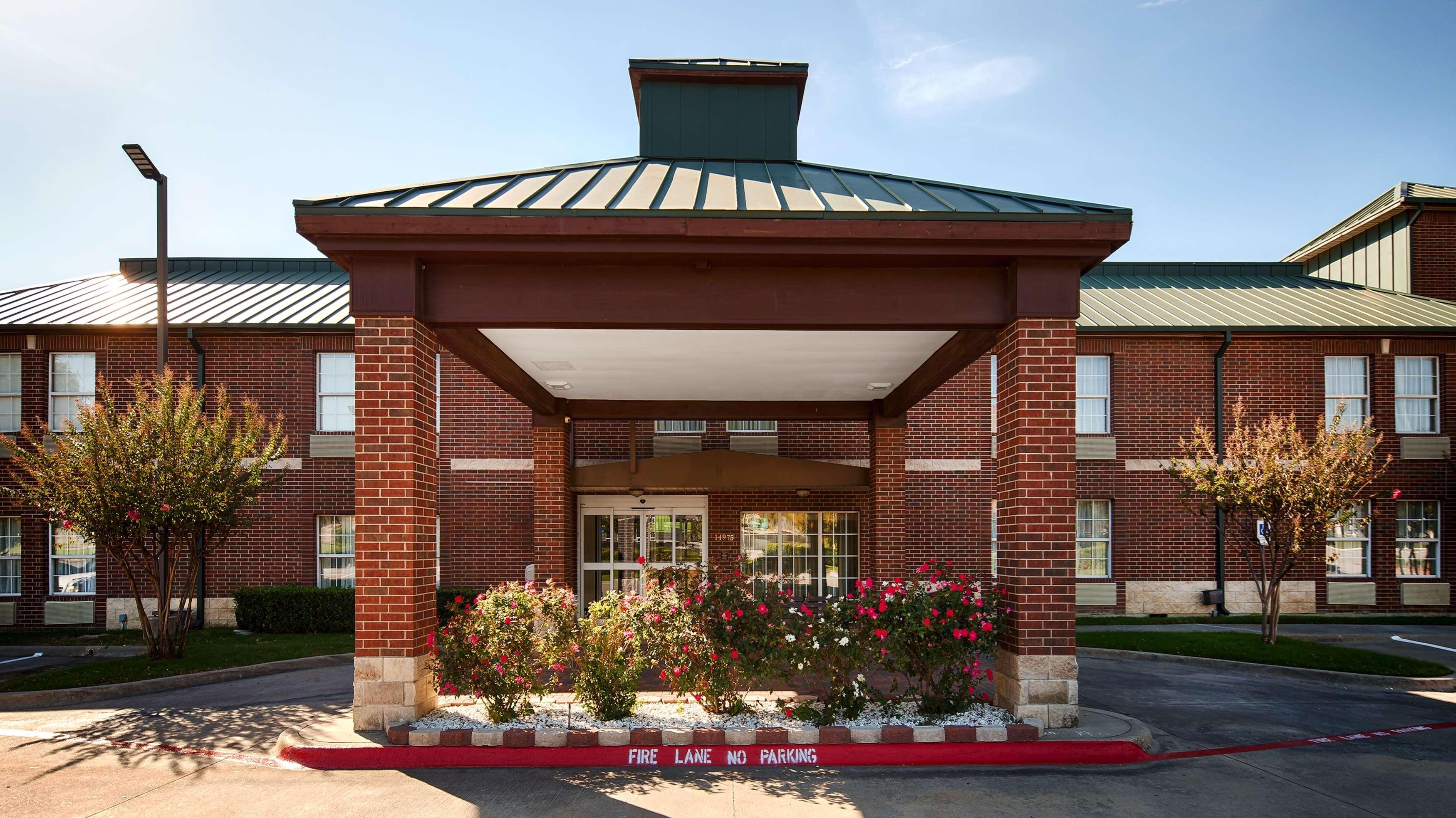 Best Western Plus Addison/Dallas Hotel Bagian luar foto